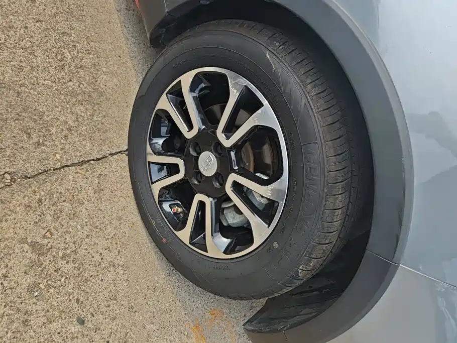 Geely Vision X3 — миниатюра 6