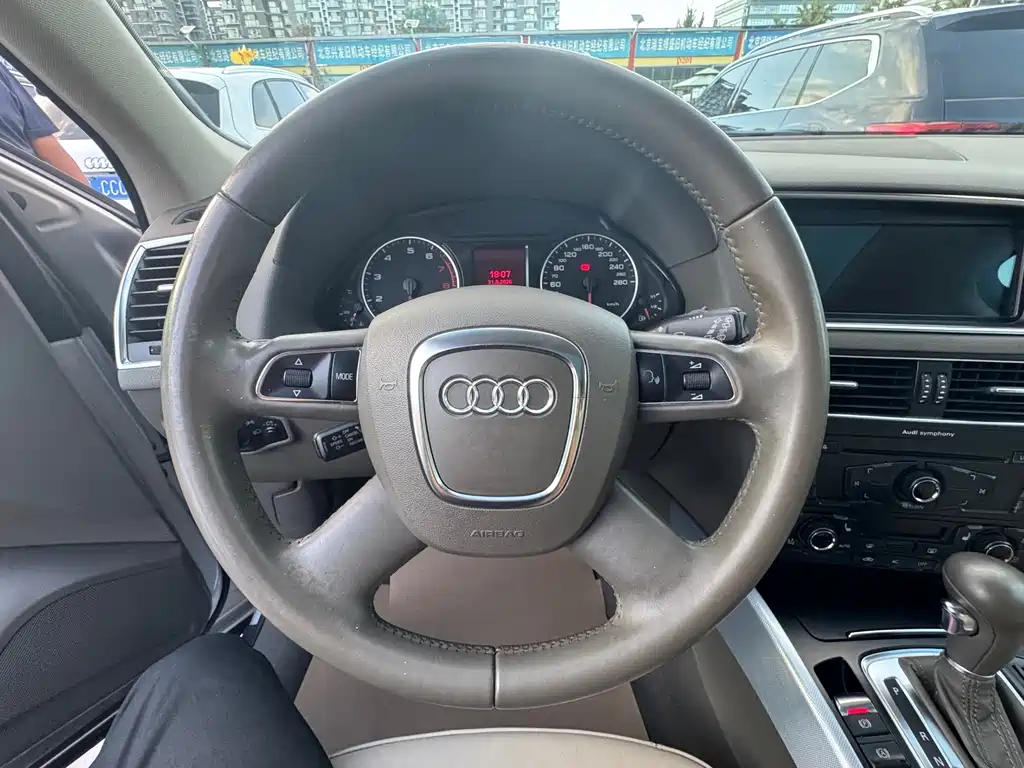 Audi Q5 — миниатюра 5