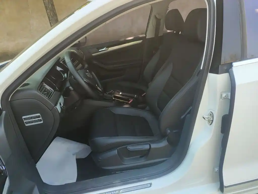 Volkswagen Sagitar — миниатюра 15