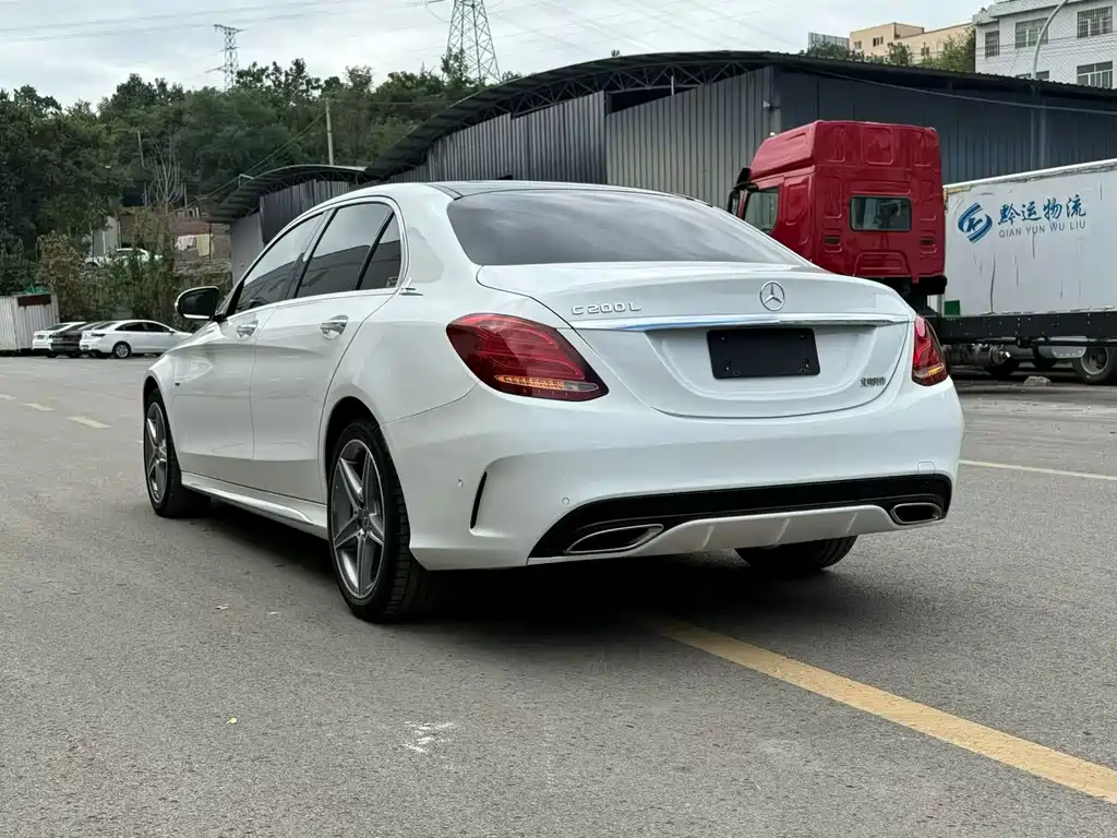 Mercedes-Benz C-Class — миниатюра 7