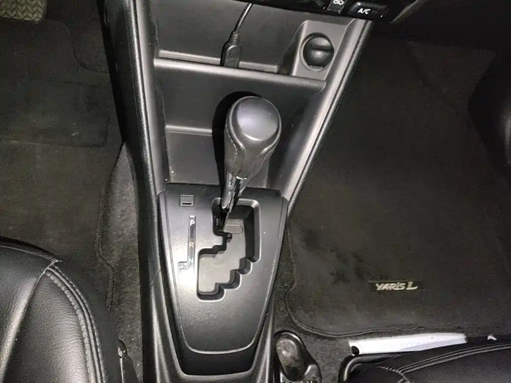 Toyota Yaris L — миниатюра 14