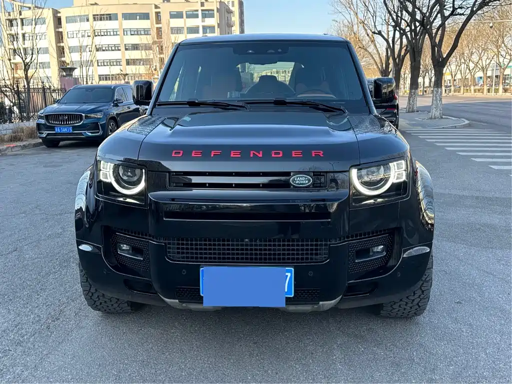 LAND ROVER DEFENDER