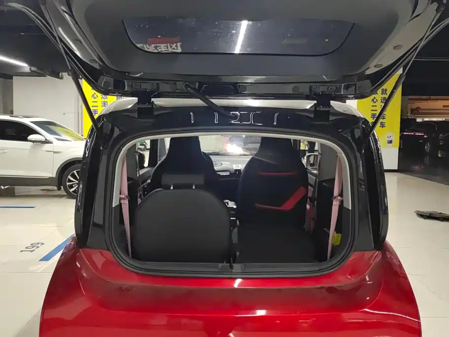Baojun E300 — миниатюра 4