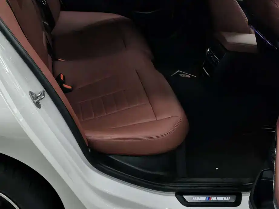 BMW 3 Series — миниатюра 3