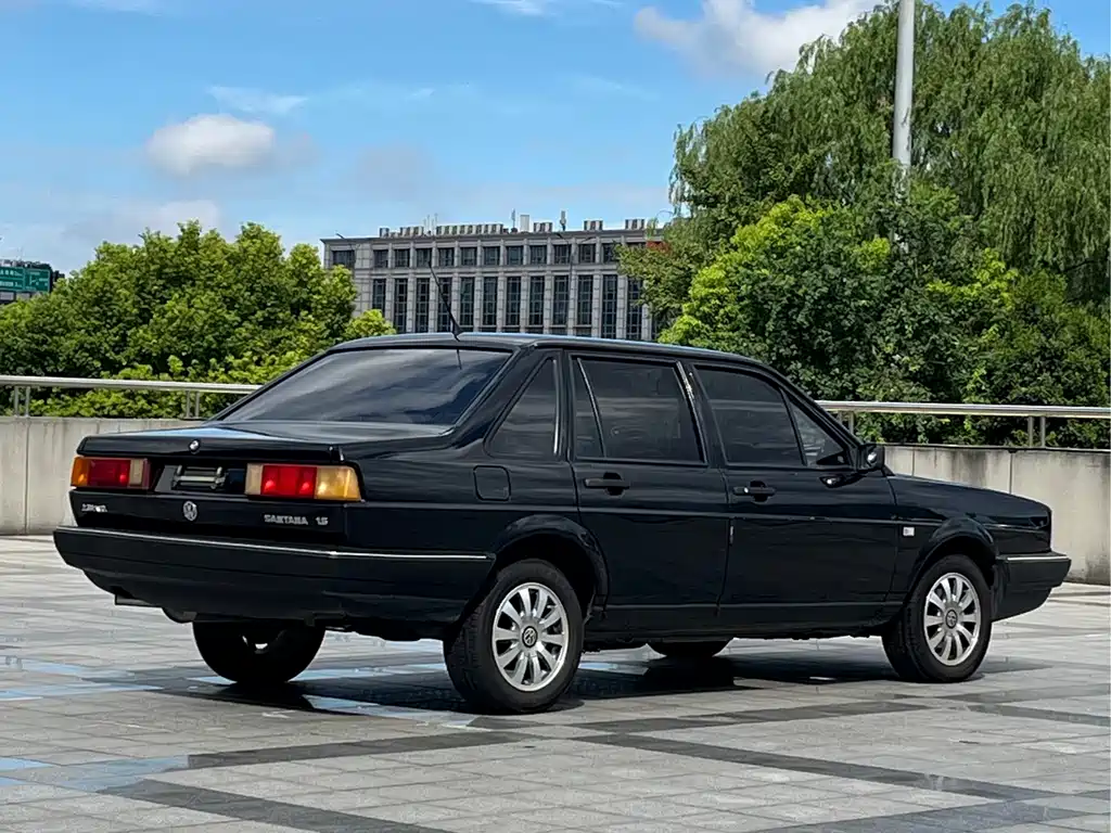 Volkswagen Santana Classic — миниатюра 4