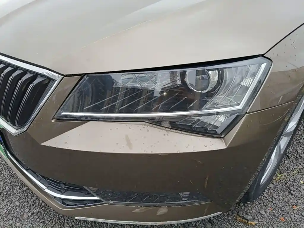 Skoda Superb — миниатюра 24