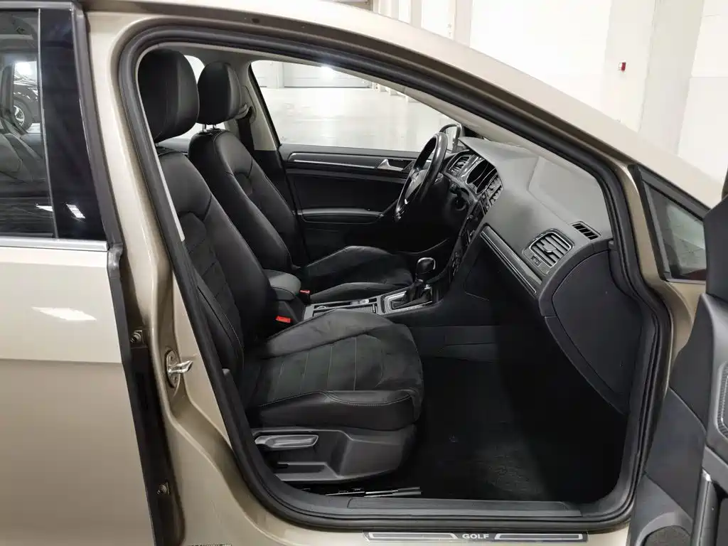 Volkswagen Golf — миниатюра 23