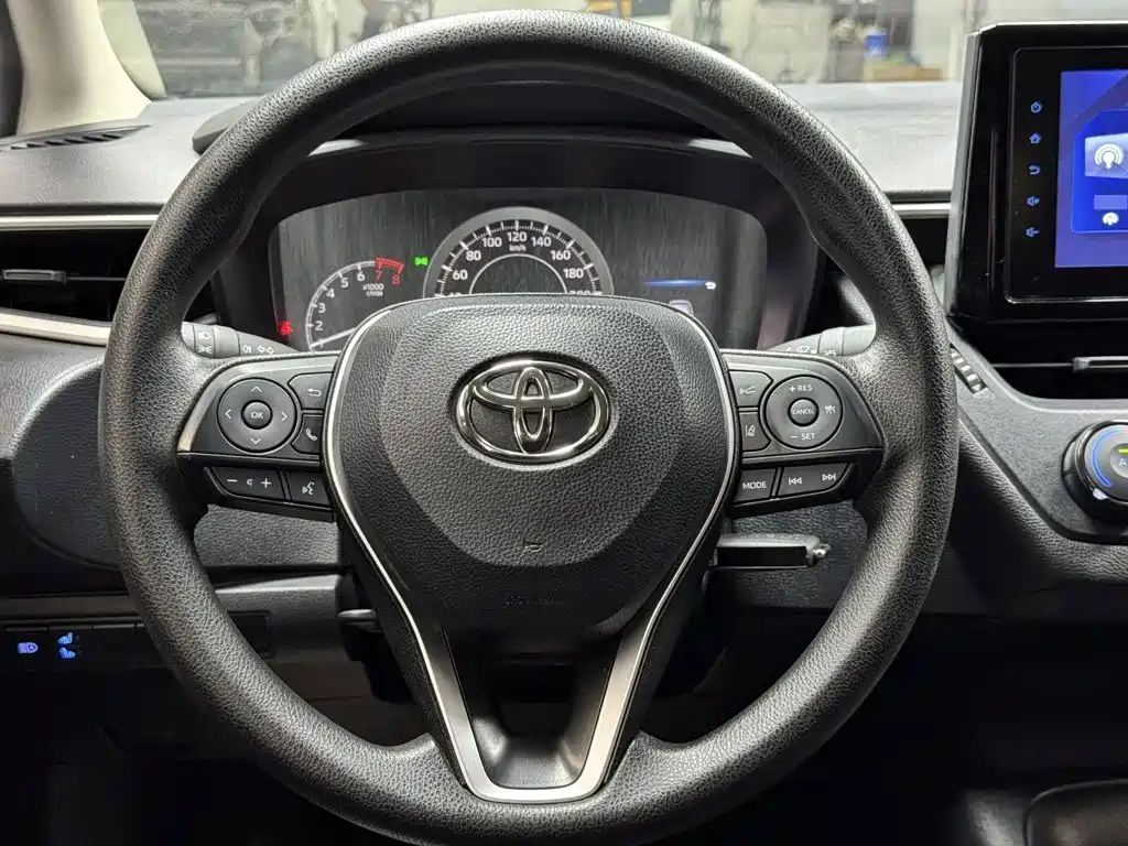 Toyota Corolla — миниатюра 7