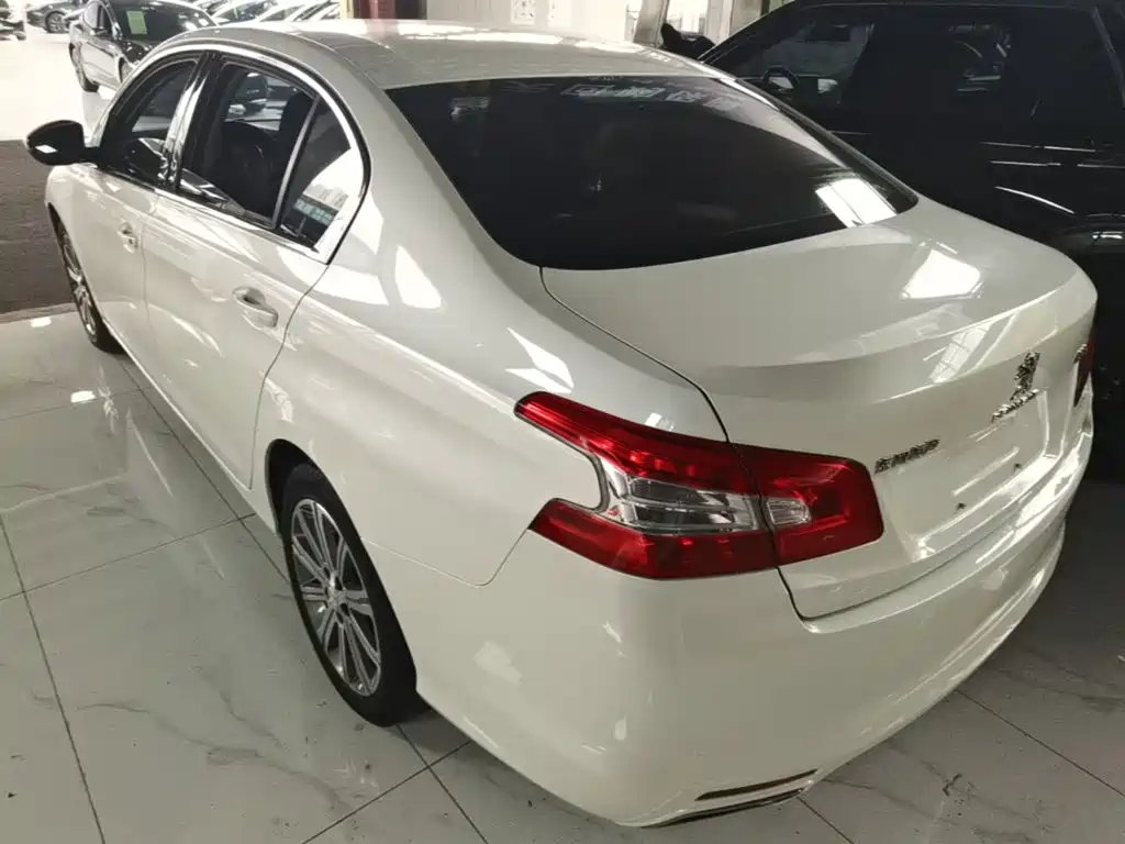 Peugeot 408 — миниатюра 5