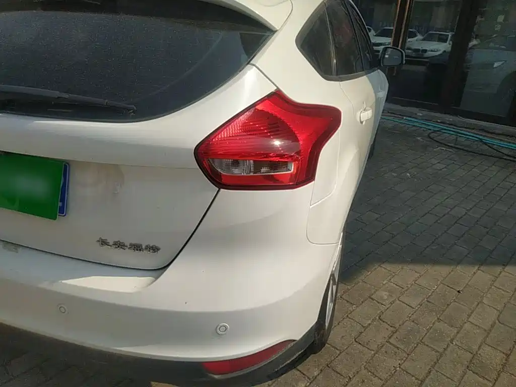 Ford Focus — миниатюра 8