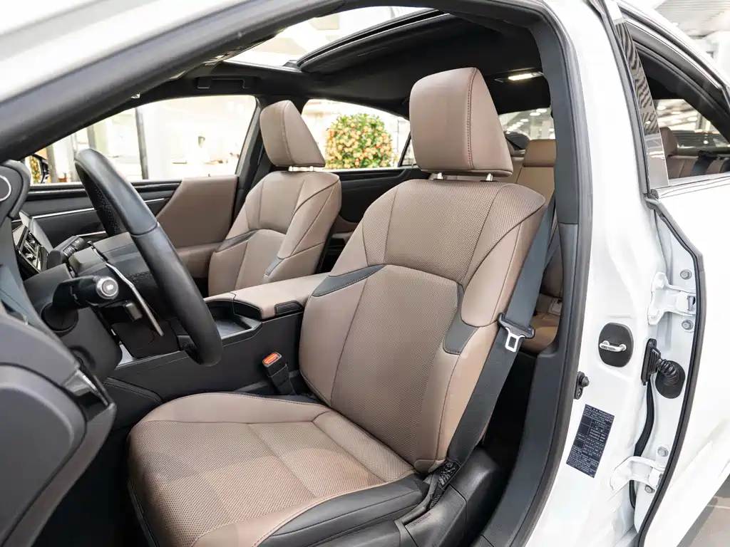 Lexus ES — миниатюра 11