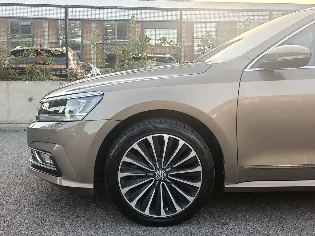 Volkswagen Passat — миниатюра 5