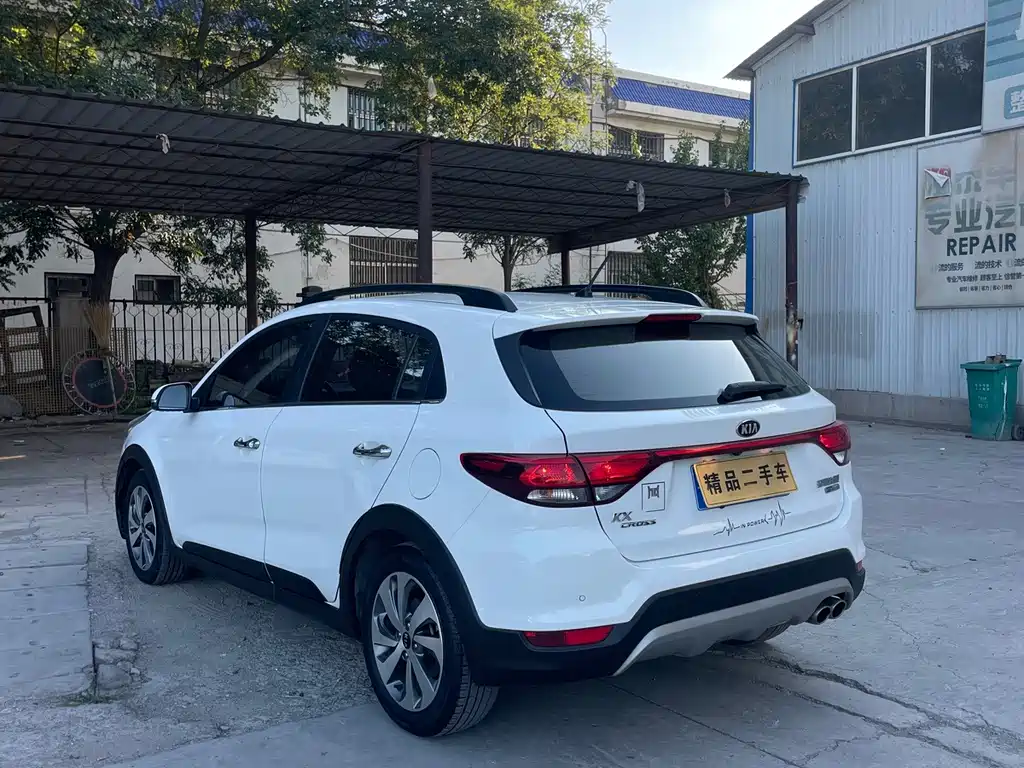 Kia KX Cross — миниатюра 10