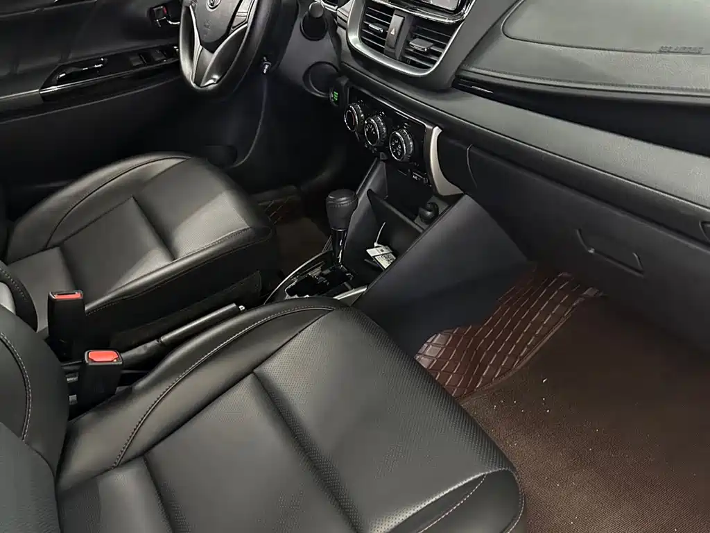 Toyota Yaris L — миниатюра 6