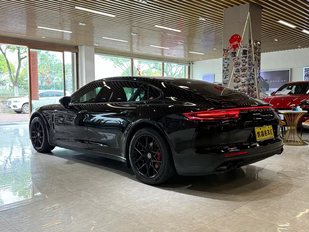 Porsche Panamera — миниатюра 6