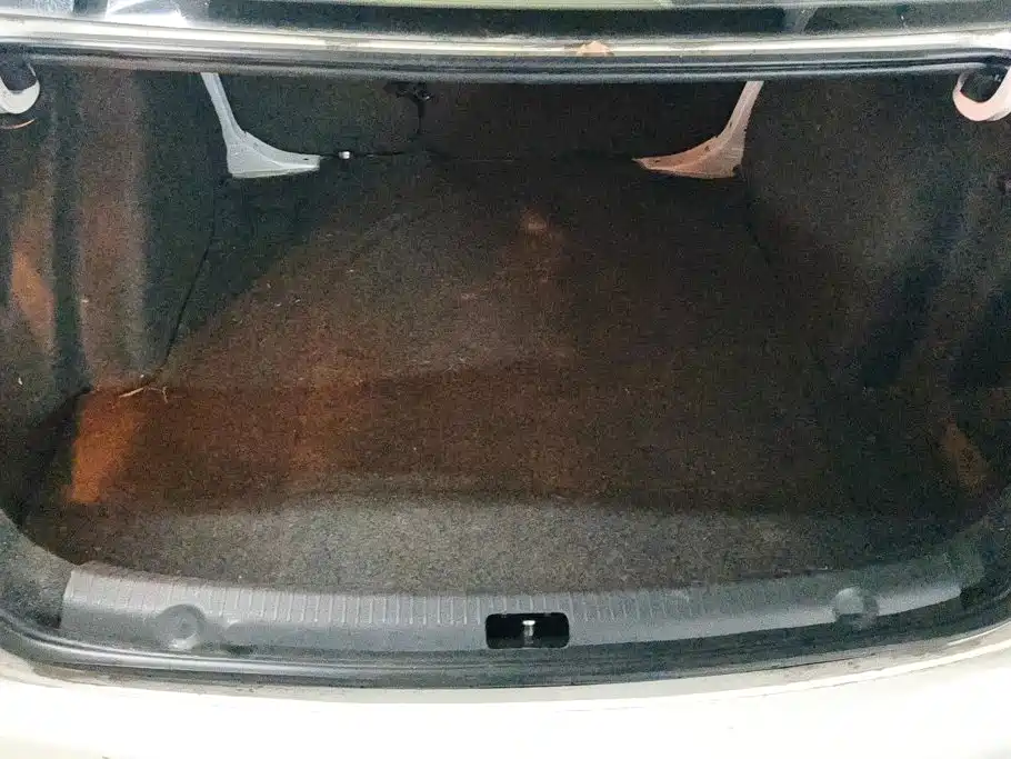 Volkswagen Lavida — миниатюра 4