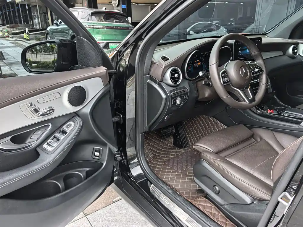 Mercedes-Benz GLC — миниатюра 10