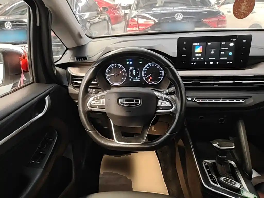Geely Vision X3 — миниатюра 11