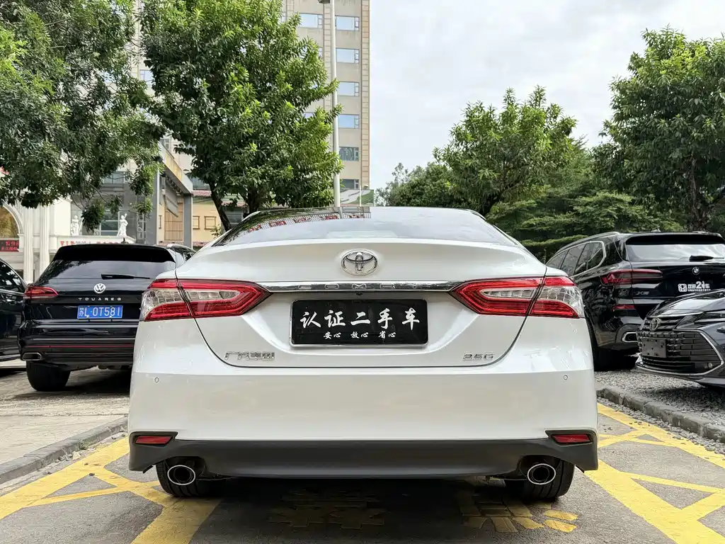 Toyota Camry — миниатюра 4