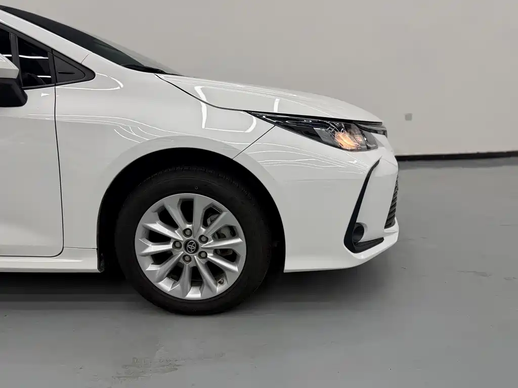 Toyota Corolla — миниатюра 8