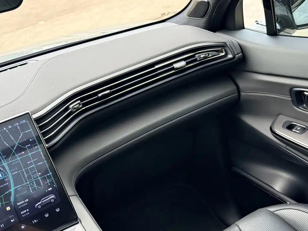 NIO ES8 — миниатюра 13