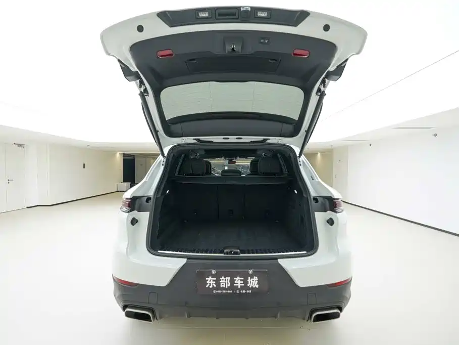 Porsche Cayenne — миниатюра 5