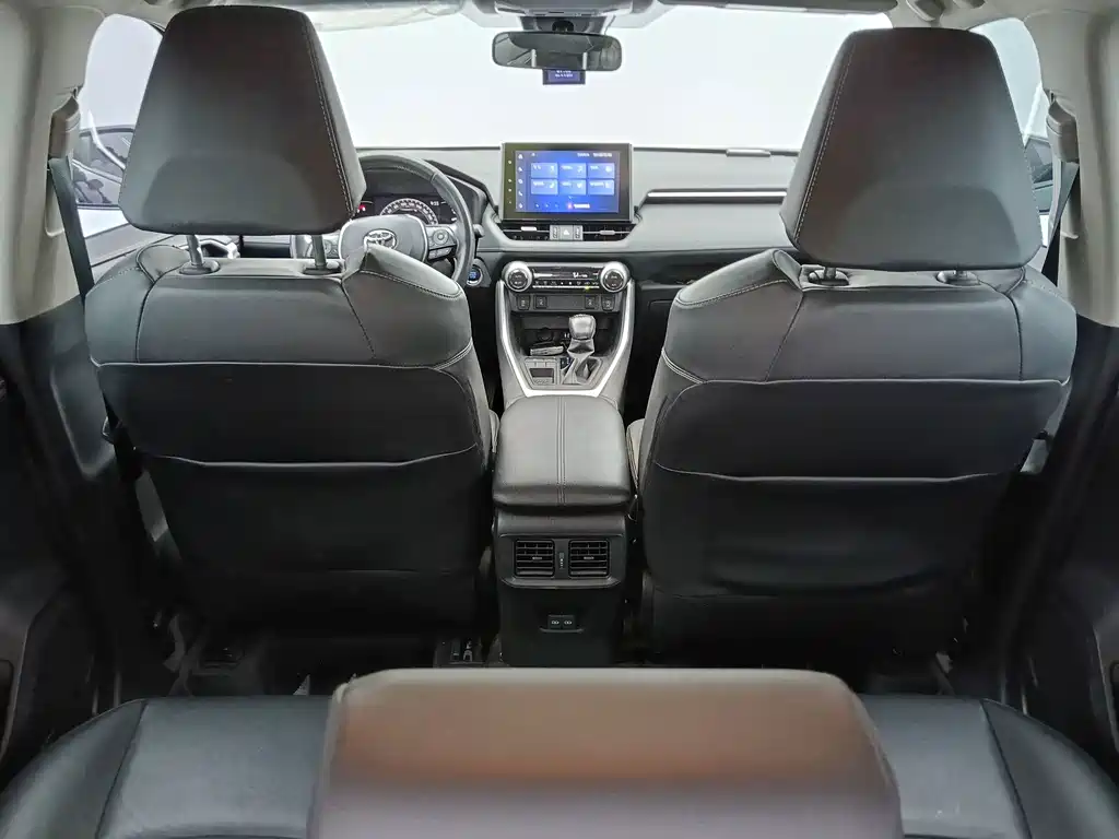 Toyota RAV4 — миниатюра 12