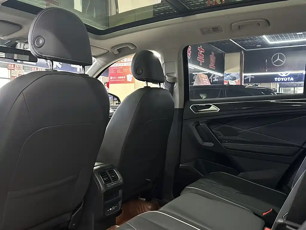 Volkswagen Tiguan L — миниатюра 13