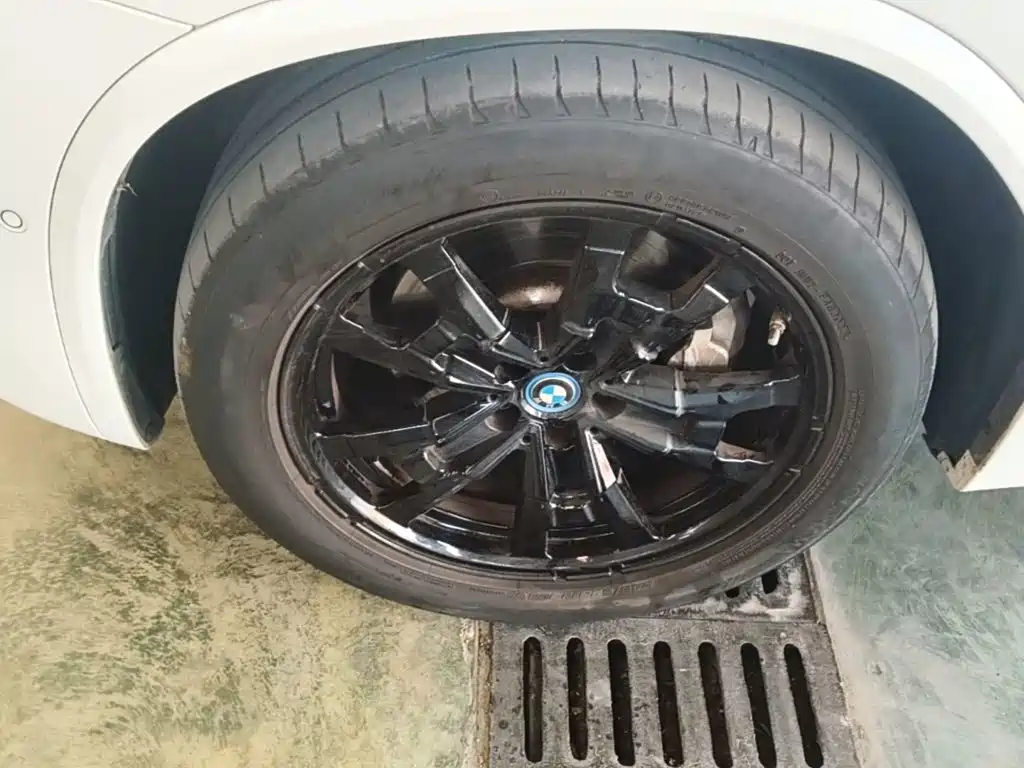 BMW iX3 — миниатюра 23