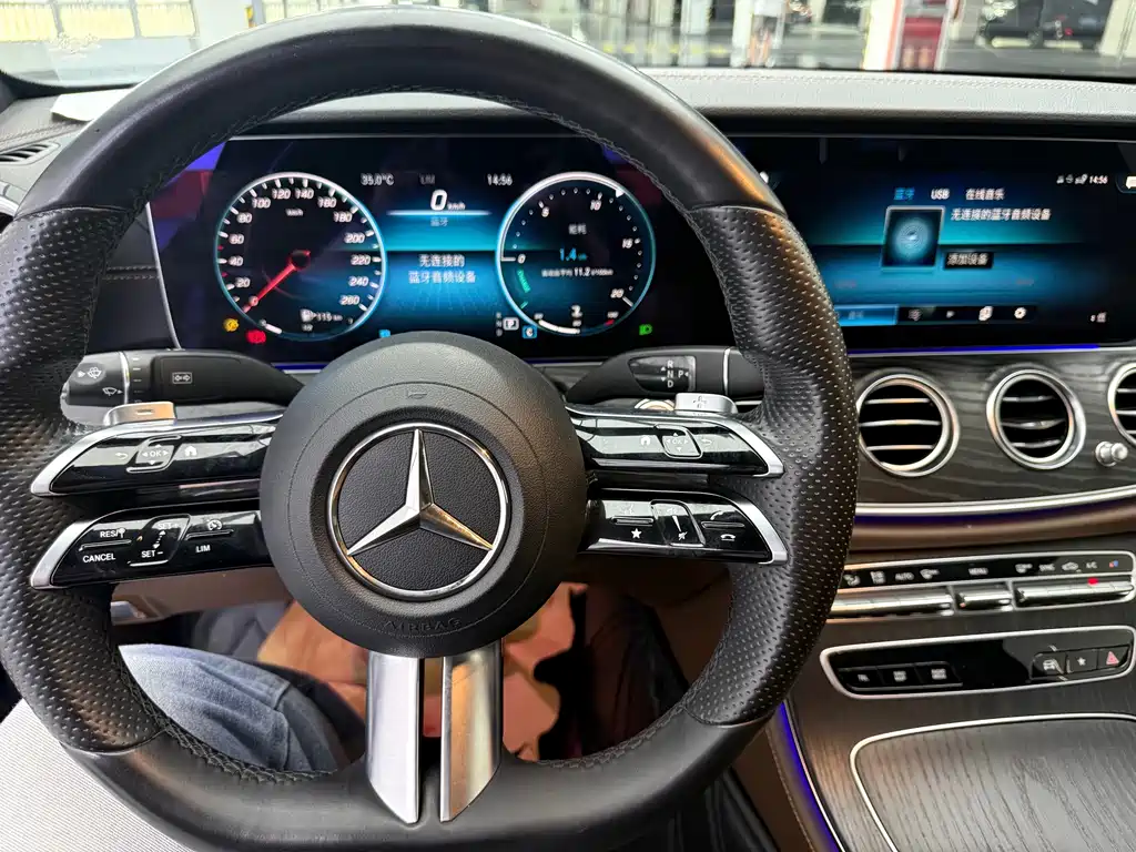 Mercedes-Benz E-Class — миниатюра 6