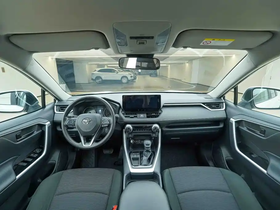 Toyota RAV4 — миниатюра 18