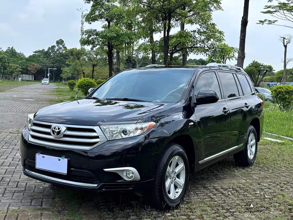 Toyota Highlander 2012 2.7L 5 мест Elite
