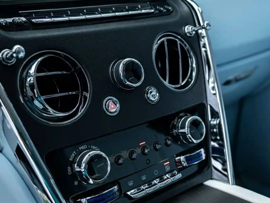 Rolls-Royce Cullinan — миниатюра 12
