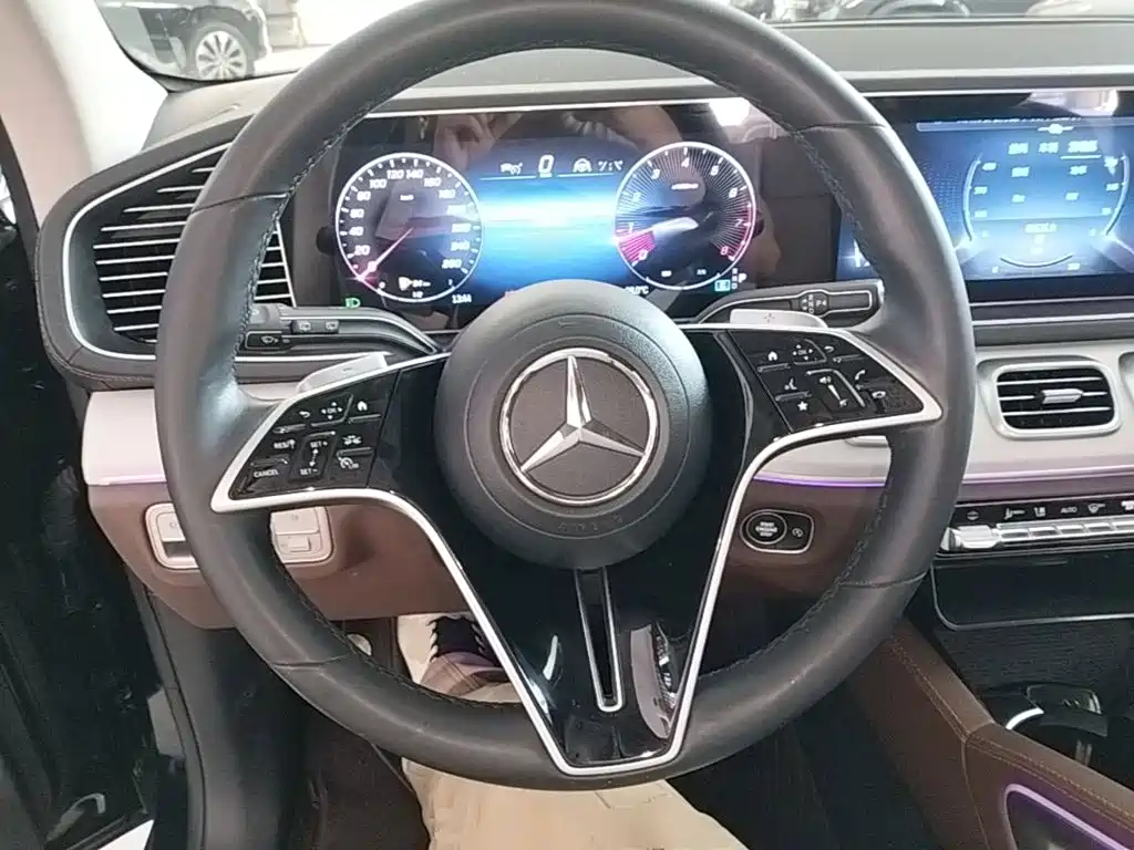 Mercedes-Benz GLE (Import) — миниатюра 11