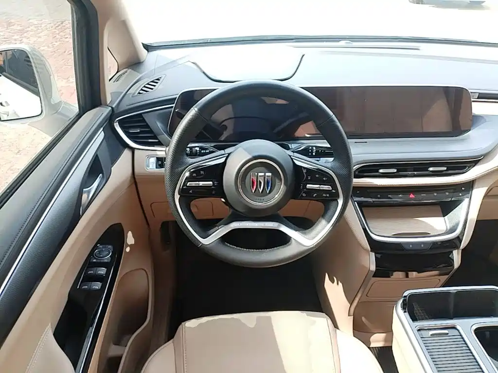 Buick GL8 Hybrid — миниатюра 11