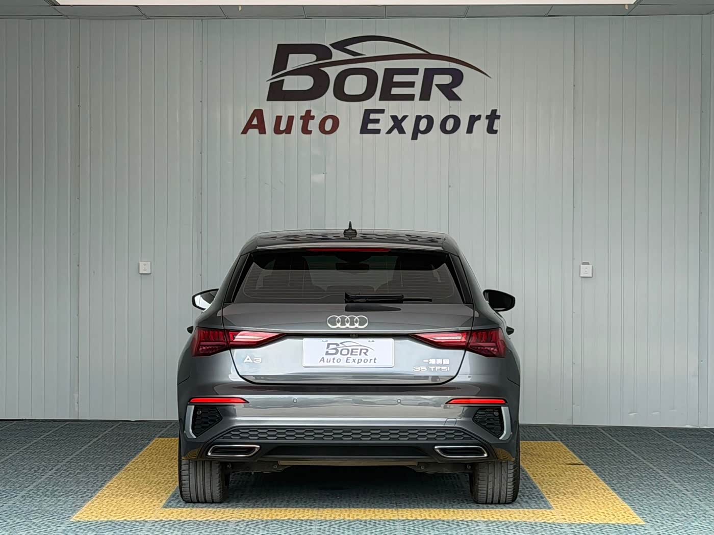 Audi A3 1.4 л 2021 г. Серебристо-серый, пробег 32800 км