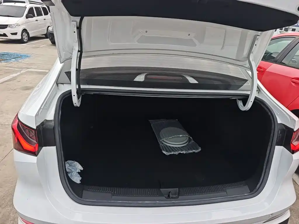 Roewe i5 — миниатюра 19