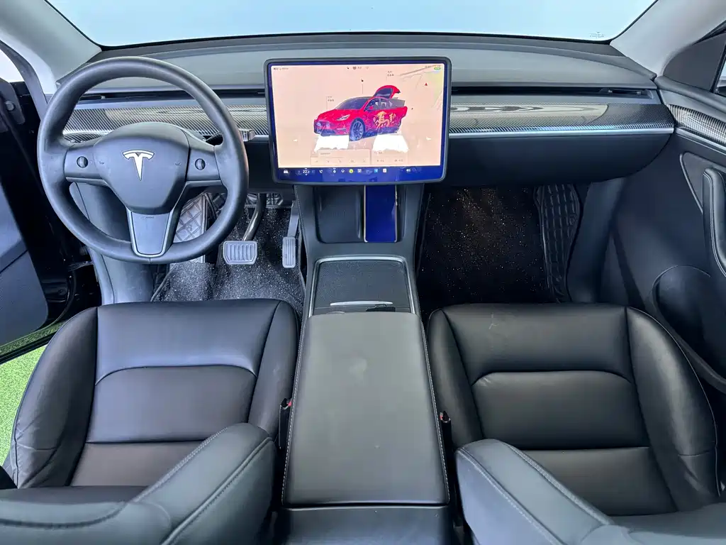 Tesla Model Y — миниатюра 7