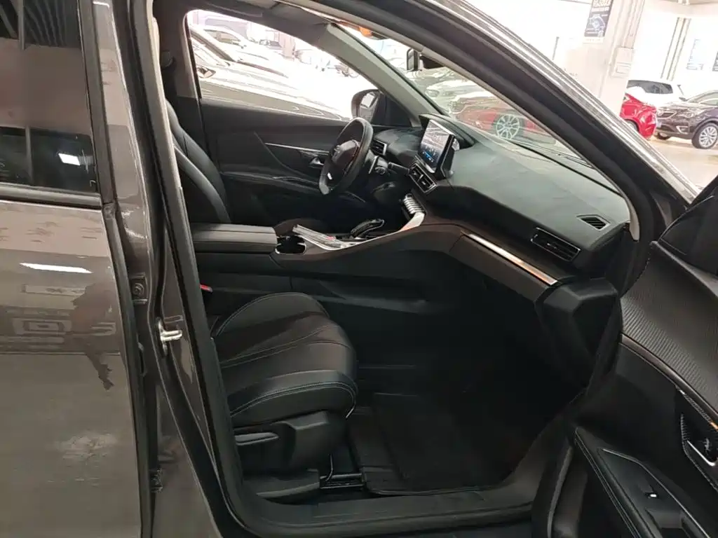 Peugeot 4008 — миниатюра 25