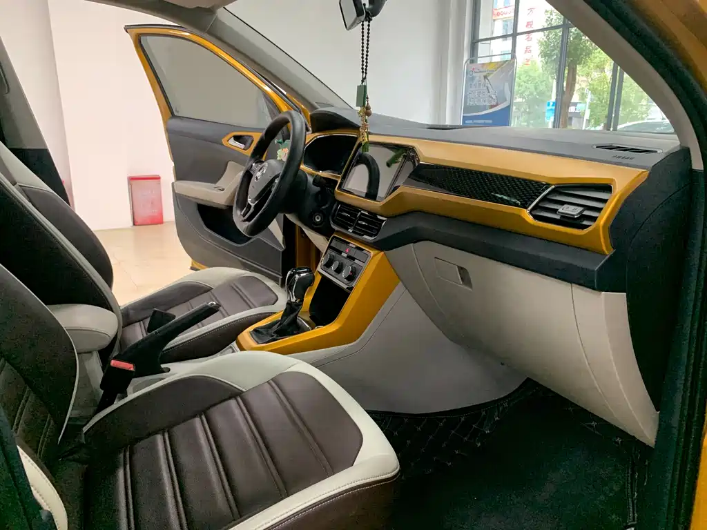 Volkswagen T-Cross — миниатюра 7