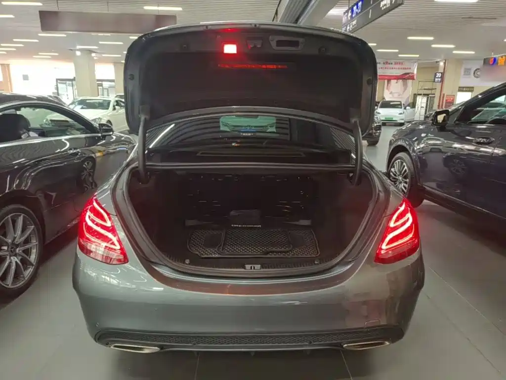 Mercedes-Benz C-Class — миниатюра 19