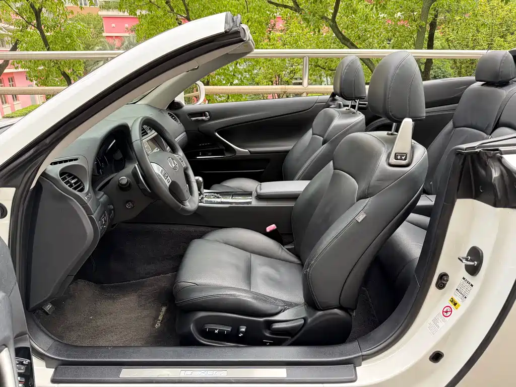 Lexus IS 2011 250C