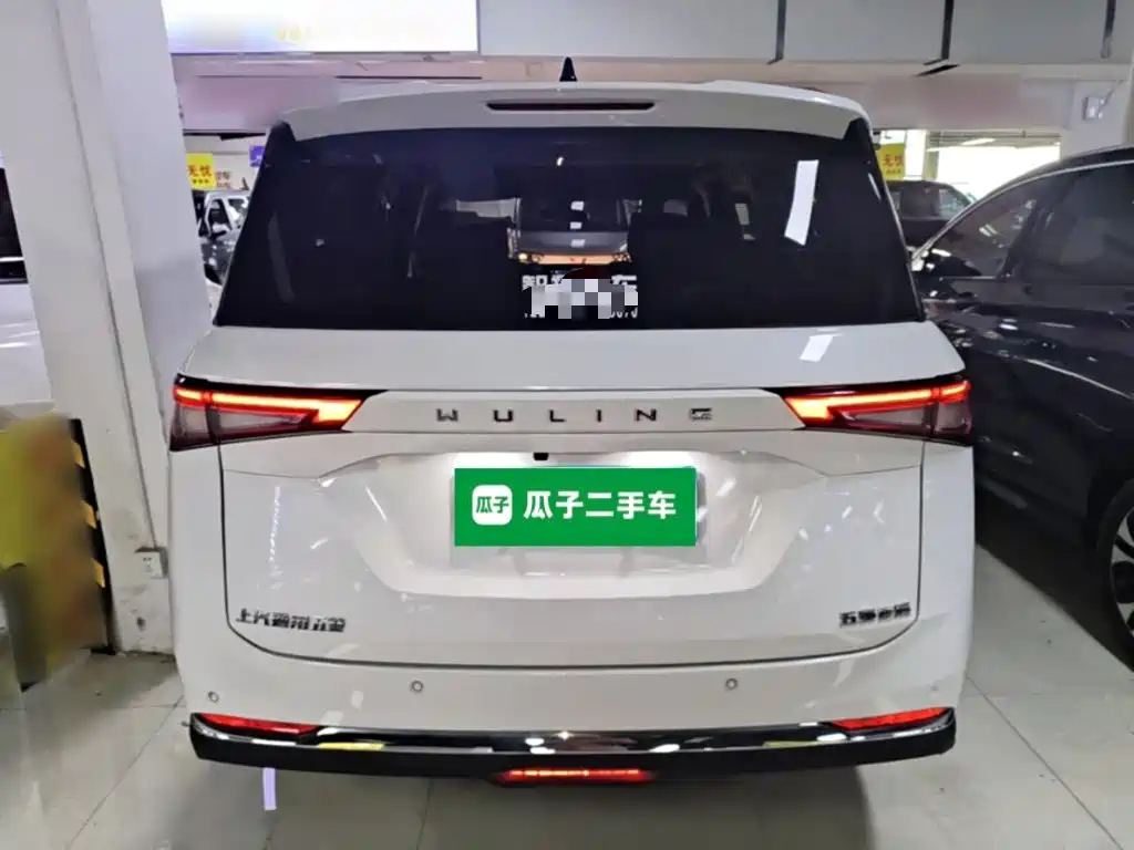 Wuling Jiachen — миниатюра 6