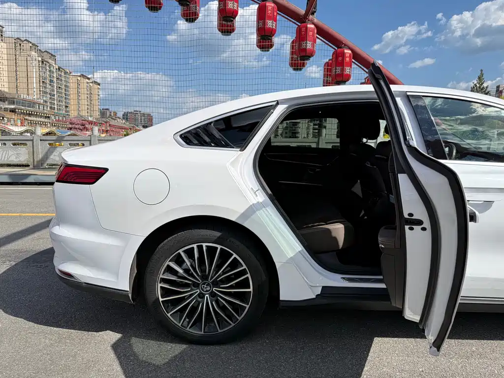 BYD Han — миниатюра 21