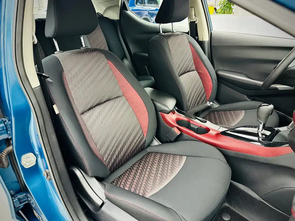Nissan Bluebird — миниатюра 13