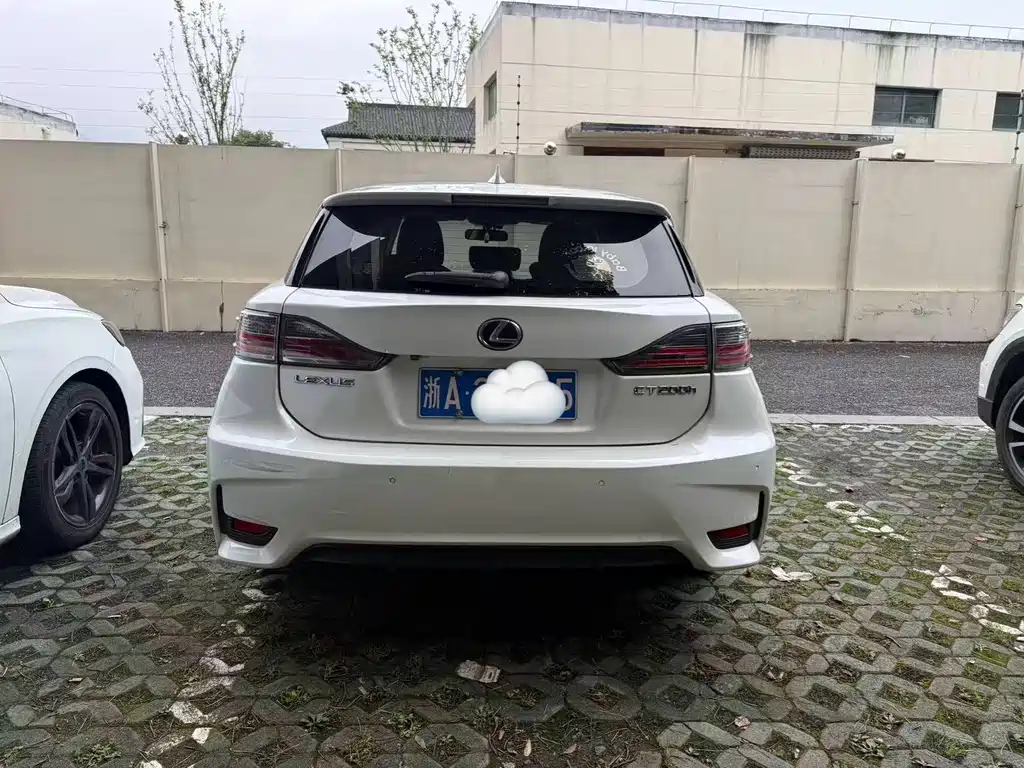 Lexus CT 2014 CT200h Comfort