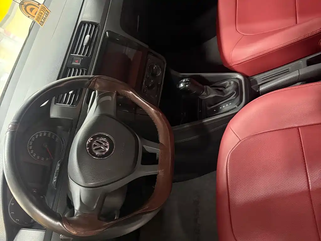Volkswagen Santana — миниатюра 6