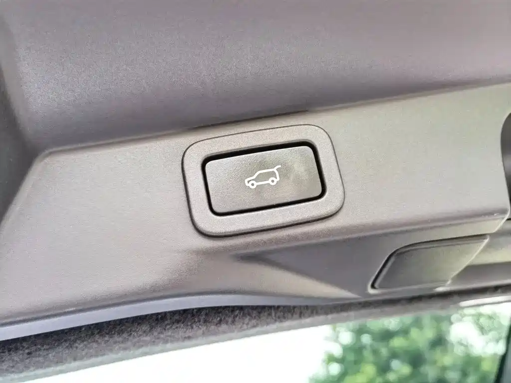 Land Rover Sport — миниатюра 42