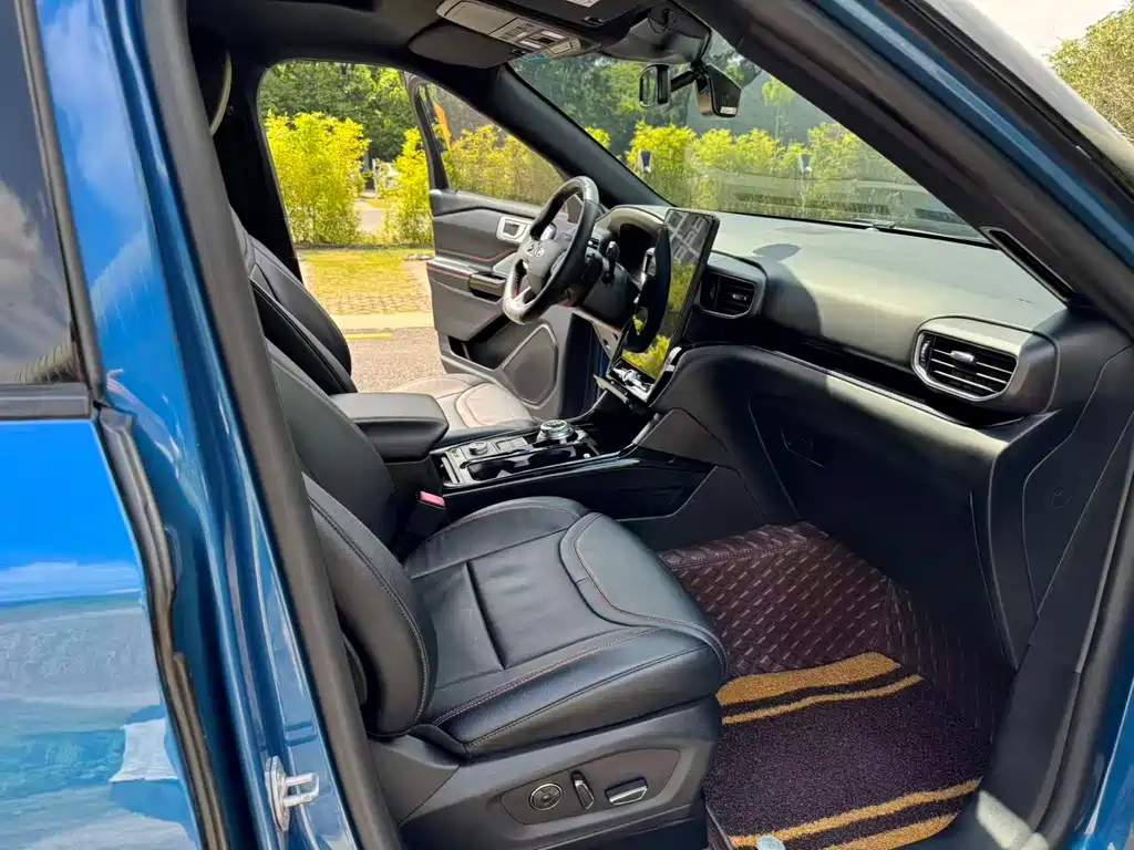 Ford Explorer — миниатюра 8