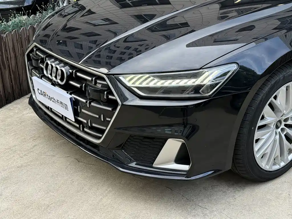 Audi A7L — миниатюра 3